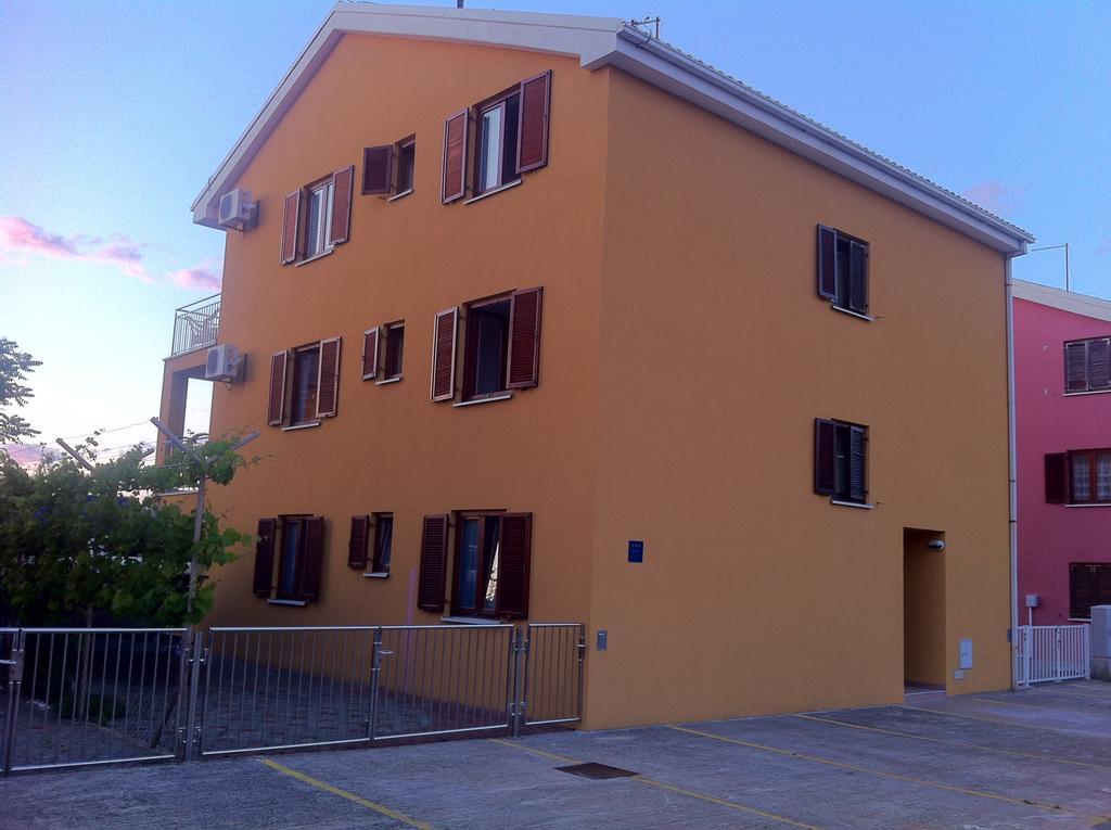 Apartments Leona & David Malinska Phòng bức ảnh